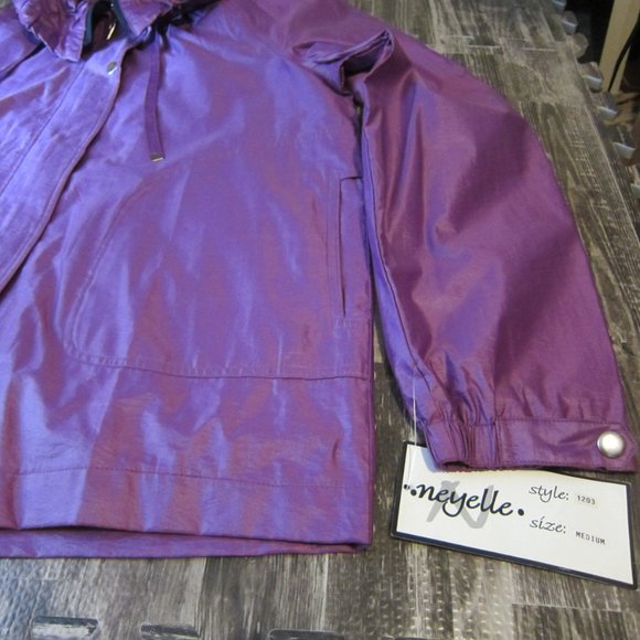 NWT Women's Hooded Shell Jacket - Picture 4 of 7